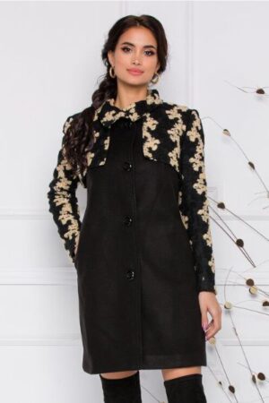 palton cu broderie