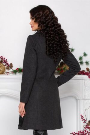 palton cu broderie