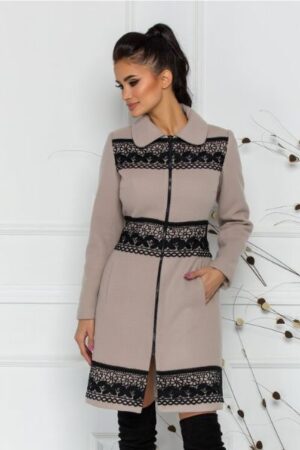 palton cu broderie