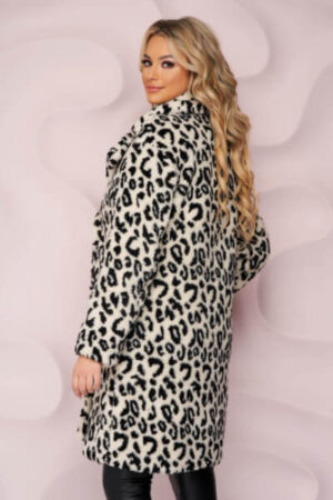 blana-cu-croi-larg-din-material-gros dama