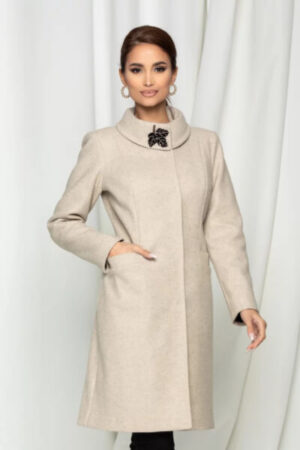 palton-beige-cu-aplicatie-tip-frunza