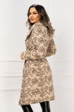 palton-elegant din-stofa-cu-flori-conturate-cu-catifea