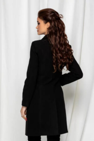 palton-negru-cu-aplicatie-dama