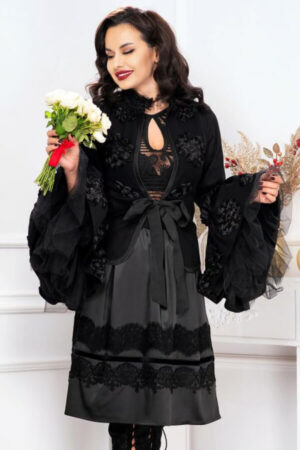 jacheta neagra vintage cu maneci clopot si flori 3D