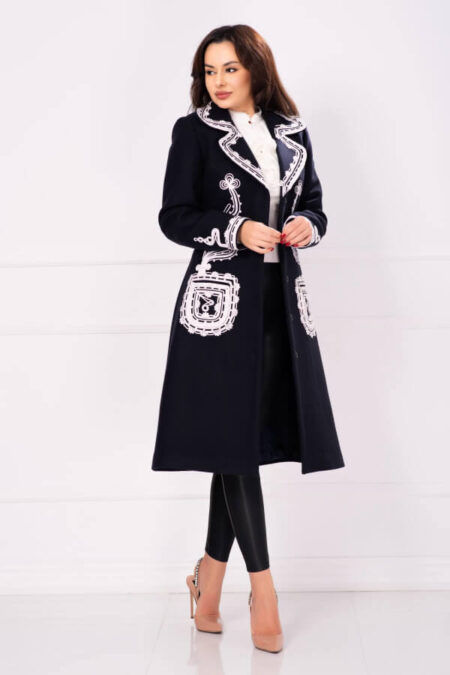 palton din lana elegant negru cu broderie ecru deosebita